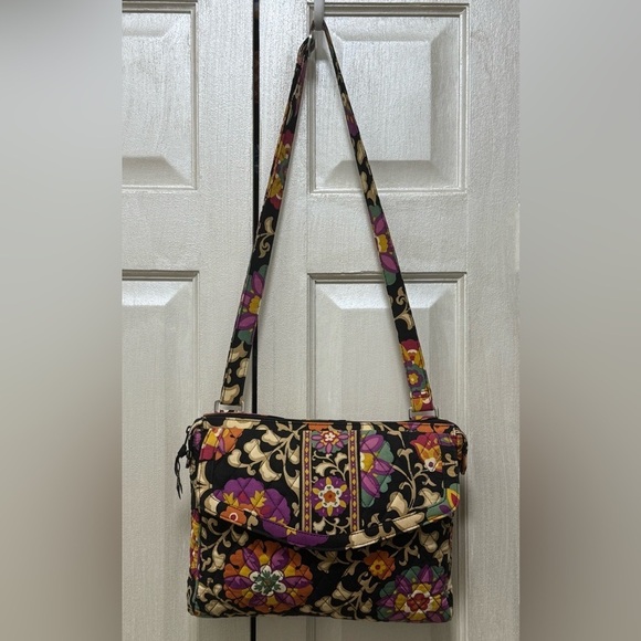 Vera Bradley Handbags - Vera Bradley Med Size Laptop Messenger Crossbody Bag